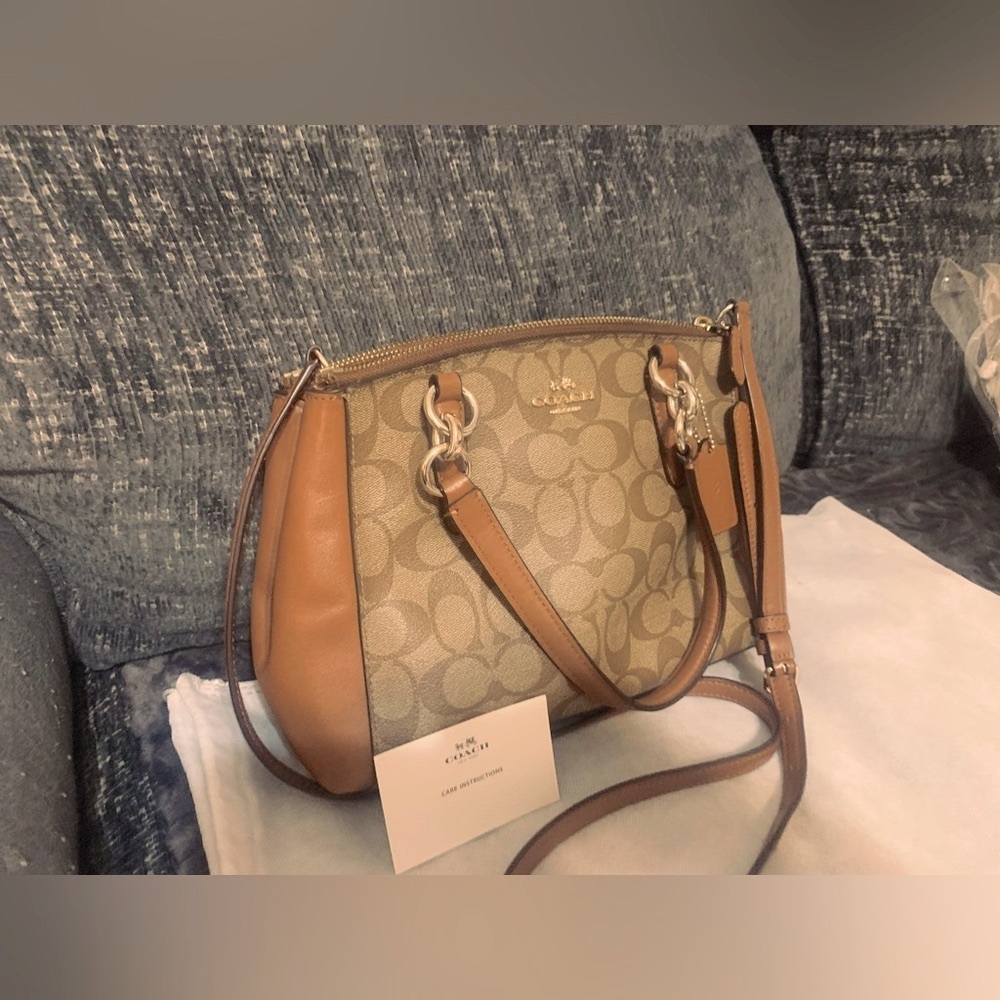 ❤️ Leather Jet Set Coach Bag like New W/ Dustbag